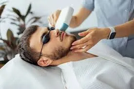 Depuración facial masculina como gesto de armonía